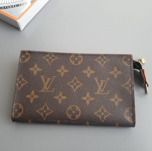 LOUIS VUITTON CLASSIC SIGNATURE Pouch Monogram print - Picture 15 of 16